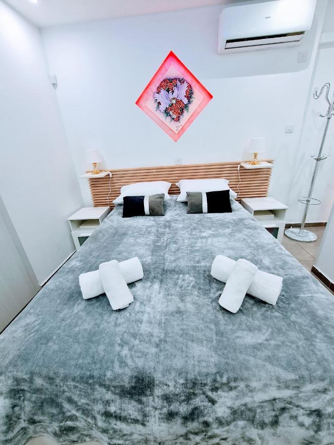 Hidden Lights Deluxe Apartment Ayía Nápa Extérieur photo