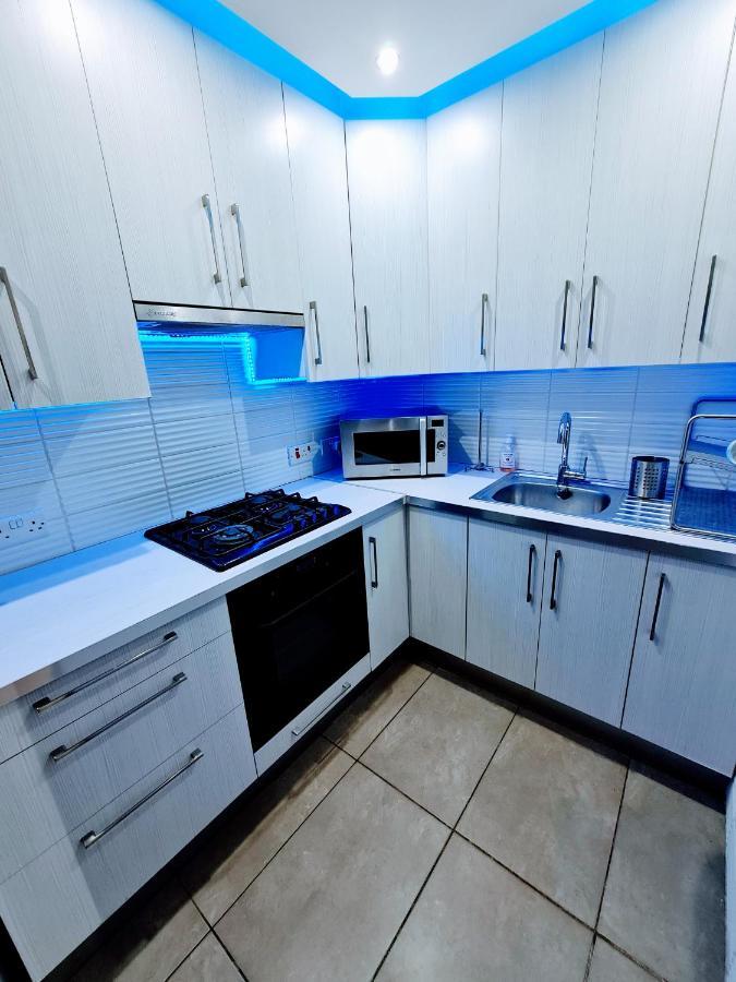 Hidden Lights Deluxe Apartment Ayía Nápa Extérieur photo