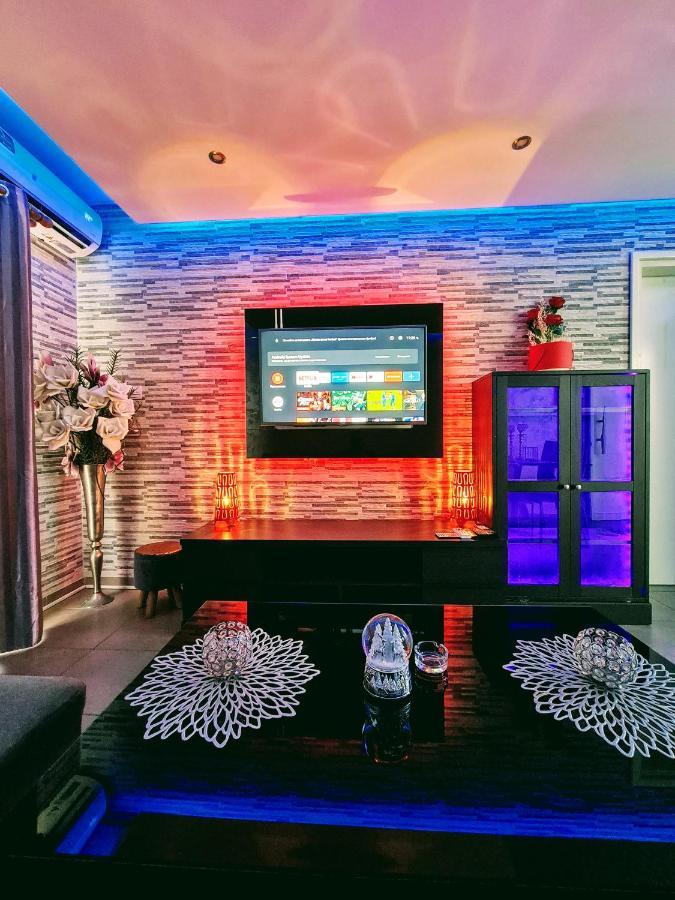 Hidden Lights Deluxe Apartment Ayía Nápa Extérieur photo