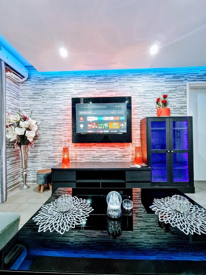 Hidden Lights Deluxe Apartment Ayía Nápa Extérieur photo