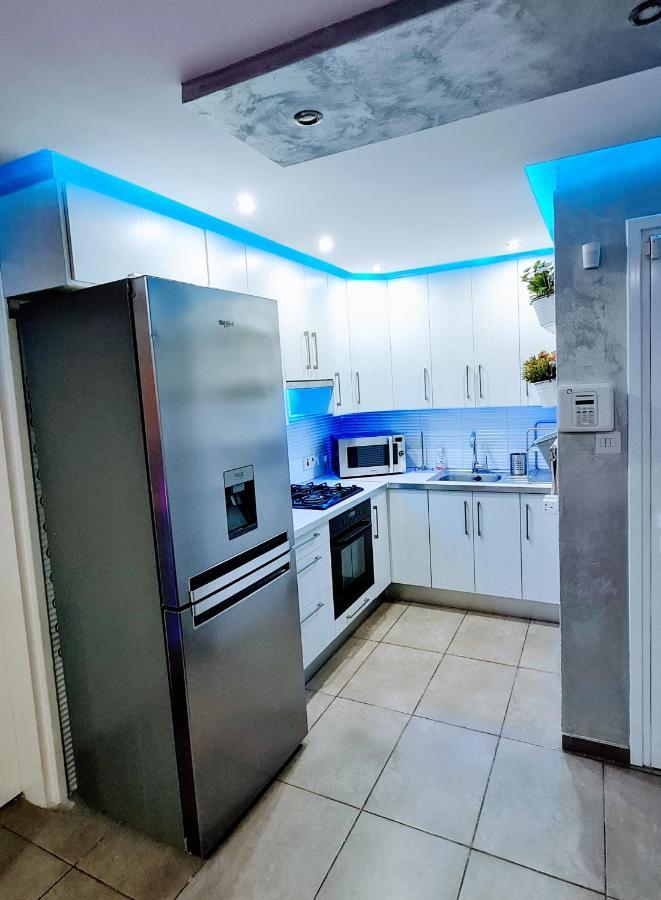 Hidden Lights Deluxe Apartment Ayía Nápa Extérieur photo