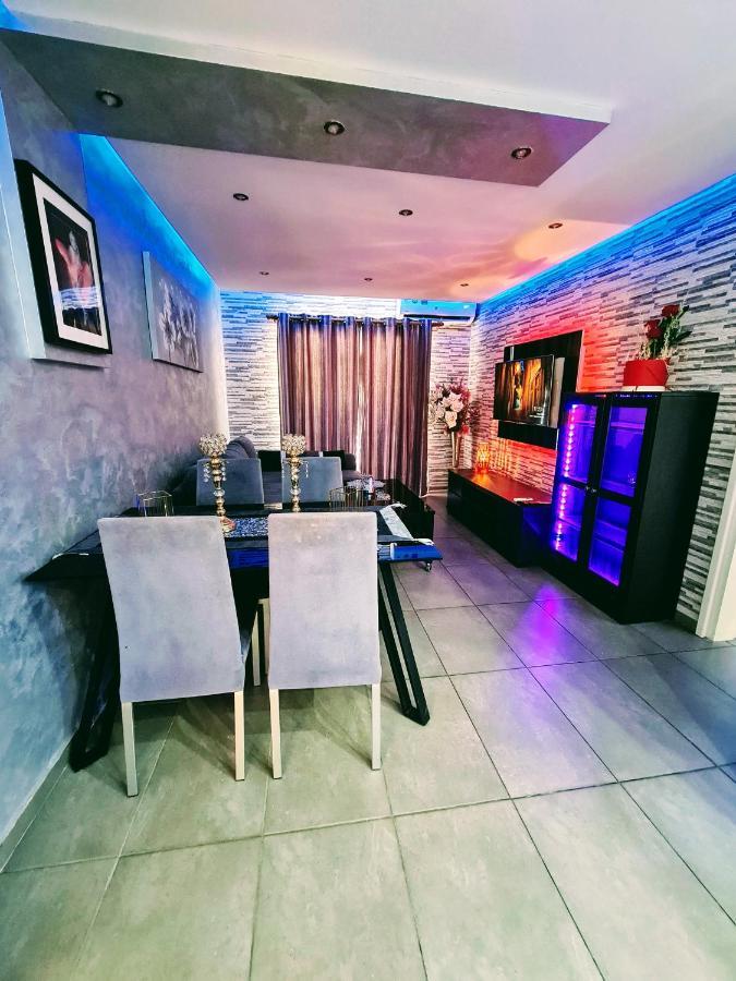 Hidden Lights Deluxe Apartment Ayía Nápa Extérieur photo