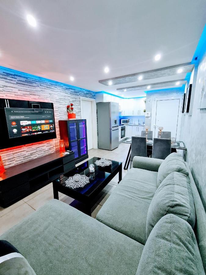 Hidden Lights Deluxe Apartment Ayía Nápa Extérieur photo